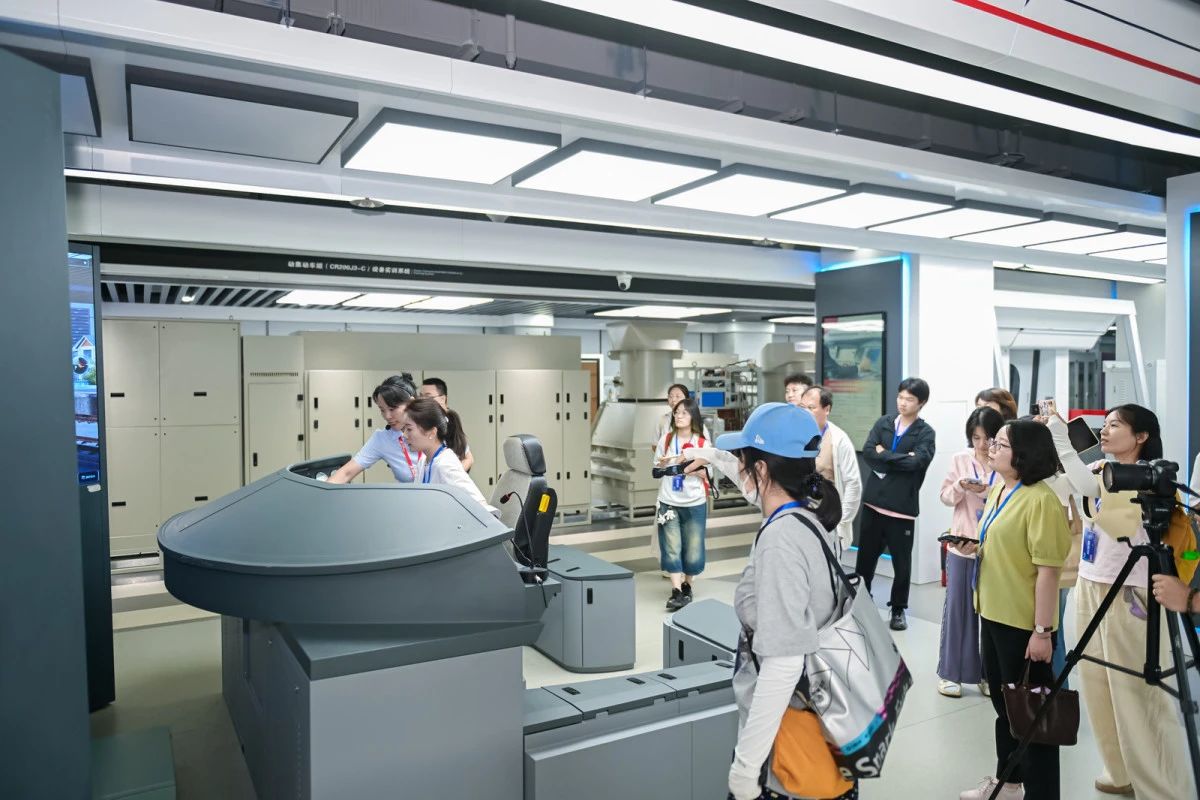 河南省2025年世界青年技能日主题宣传活动在郑州启动